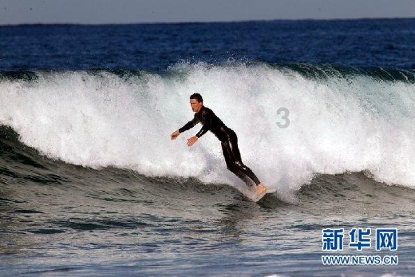 市委办公室：“志愿红”成为冬日里一抹“暖阳”