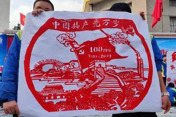 女友说我家庭条件不够好，要跟我分手怎么办？游戏画面