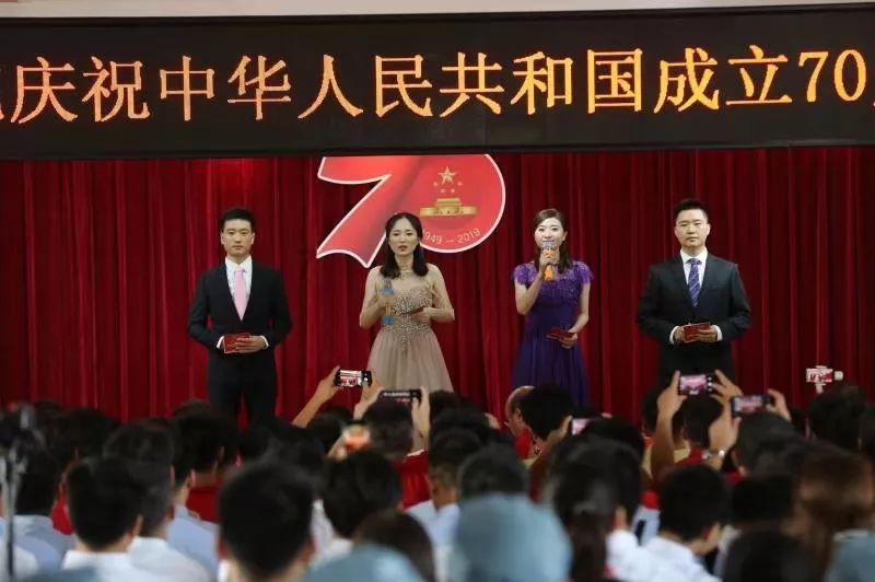 第五届全港青少年征文比赛颁奖典礼在香港举行