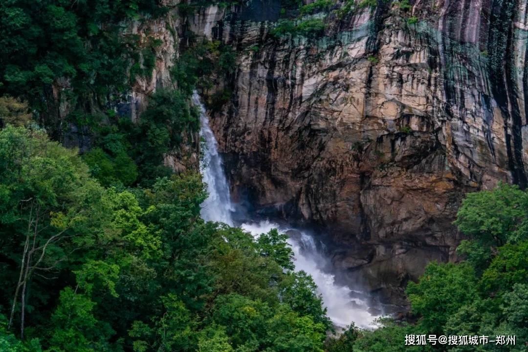 我妈整天爱在微信视频上看些什么婆媳矛盾、老公不爱、老公出轨之类的视频，搞的她自己都，都不知道整……游戏画面