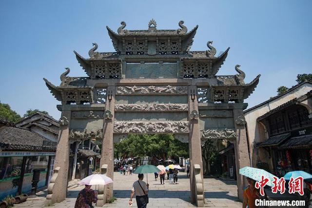 小猫钓鱼游戏龙王版有船
